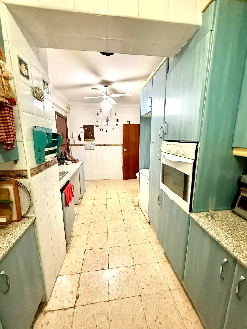 Kitchen of Flat for sale in Mairena del Aljarafe  with Terrace and Balcony