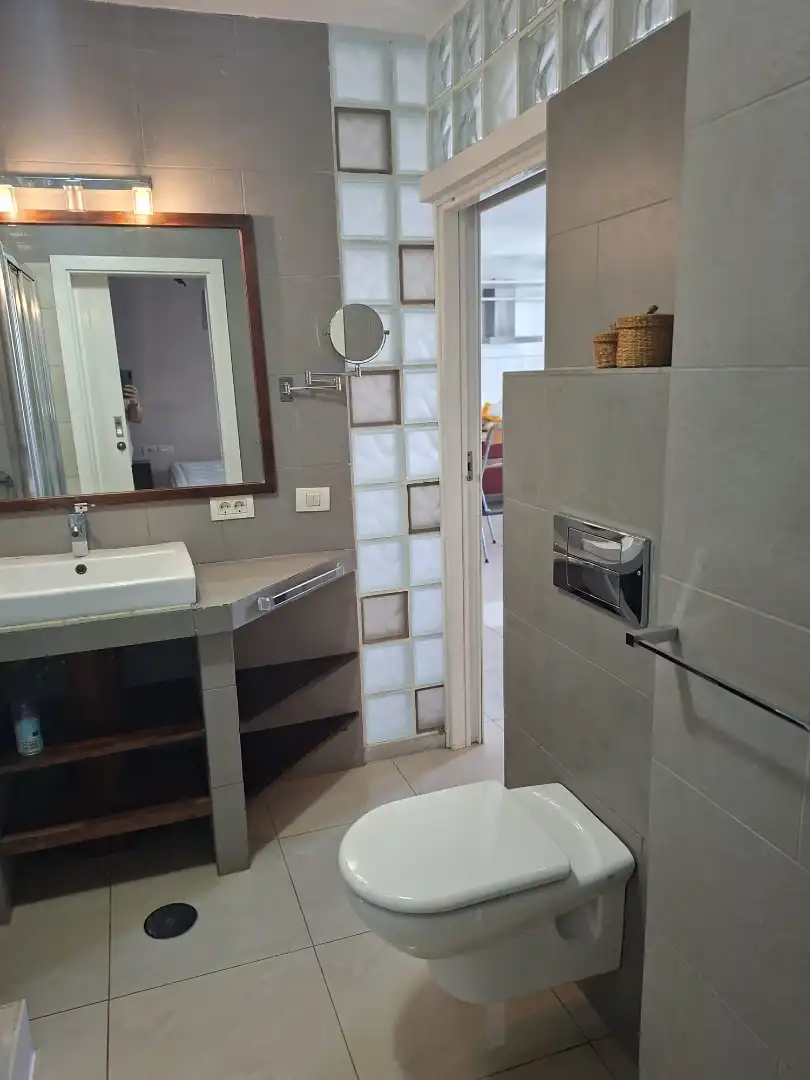 Bathroom of Flat for rent in Santa Cruz de Tenerife  with Furnished, Oven and Washing machine