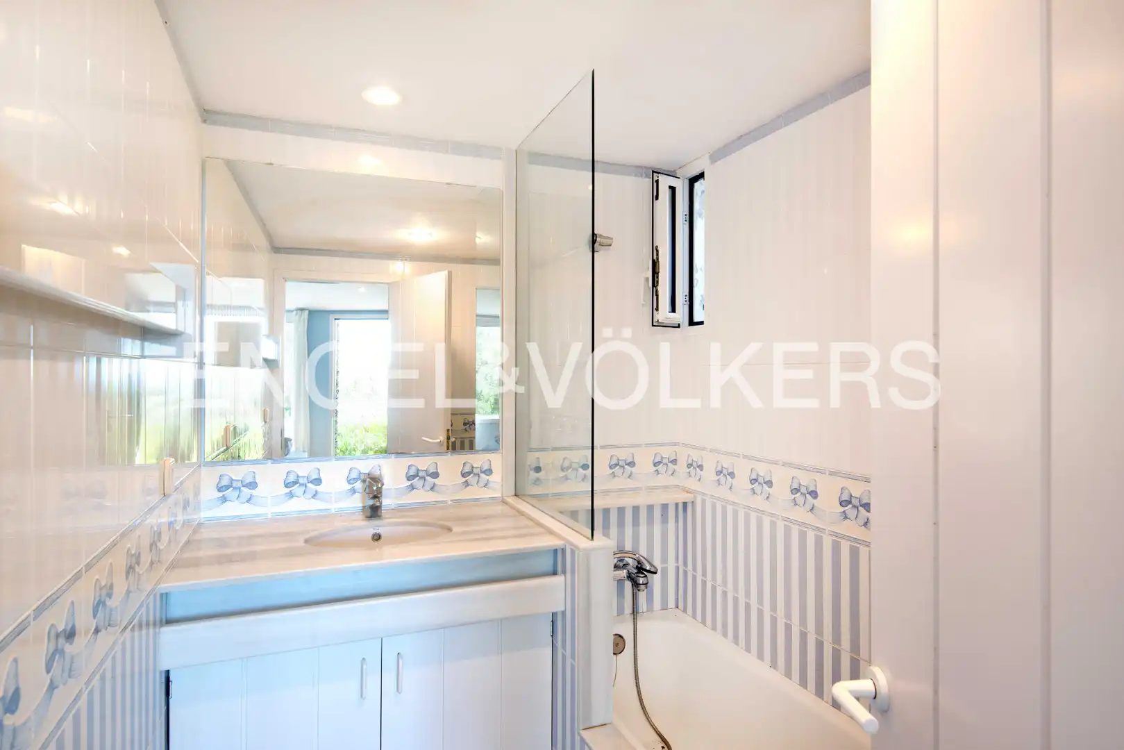 Bany de Casa o xalet en venda en Cadaqués amb Jardí privat, Terrassa i Moblat