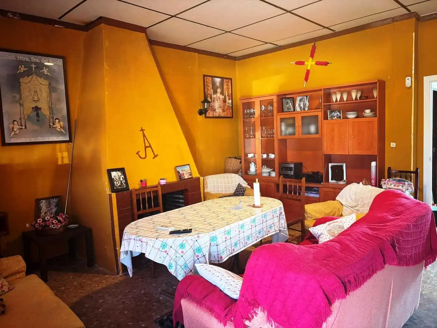 Sala d'estar de Finca rústica en venda en Huévar del Aljarafe amb Jardí privat, Traster i Piscina