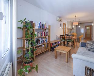Living room of Flat for sale in  Barcelona Capital  with Air Conditioner, Heating and Parquet flooring