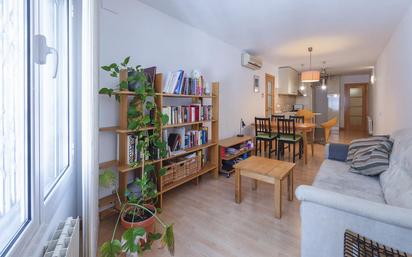 Sala d'estar de Pis en venda en  Barcelona Capital amb Aire condicionat, Calefacció i Parquet