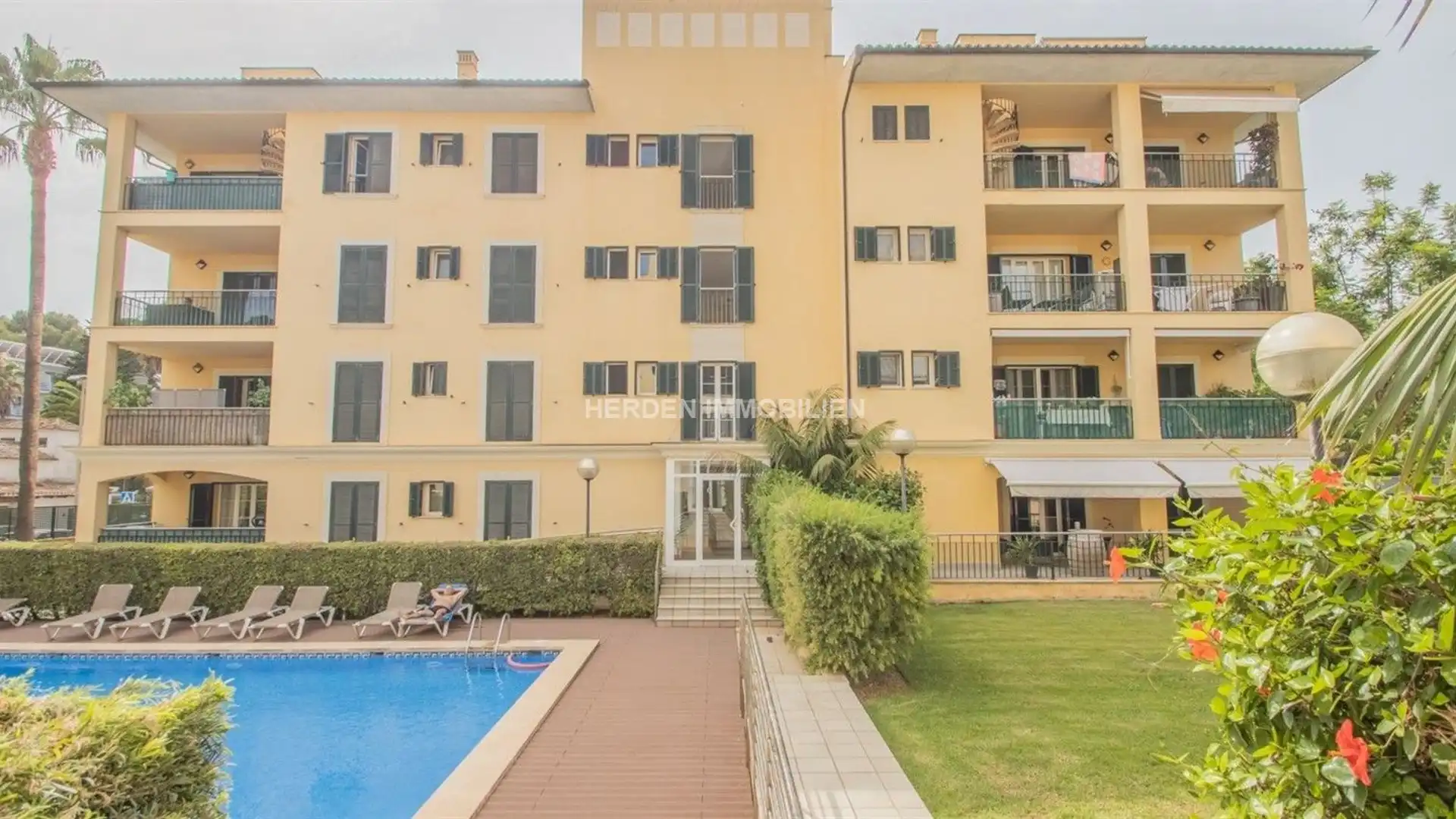 Exterior view of Attic for sale in Calvià  with Air Conditioner, Heating and Terrace