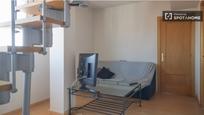 Living room of Flat to rent in  Madrid Capital  with Air Conditioner, Heating and Furnished