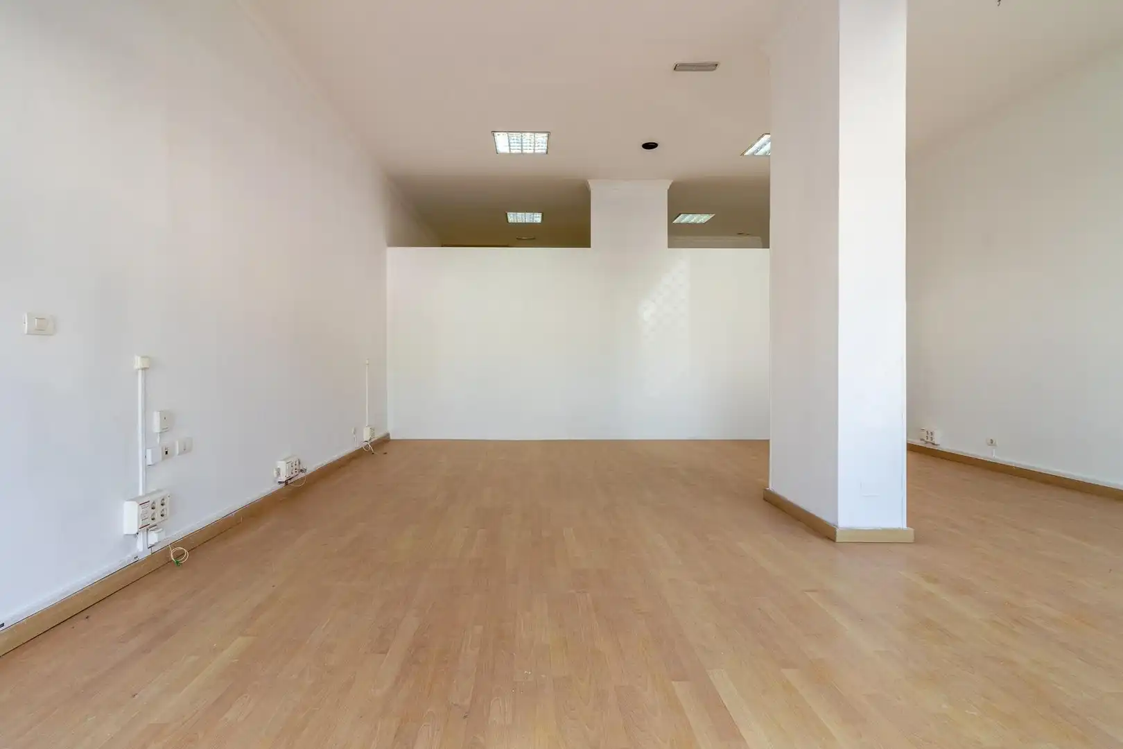 Business premises for sale in Calle de los Fondos de Segura, imagen 5