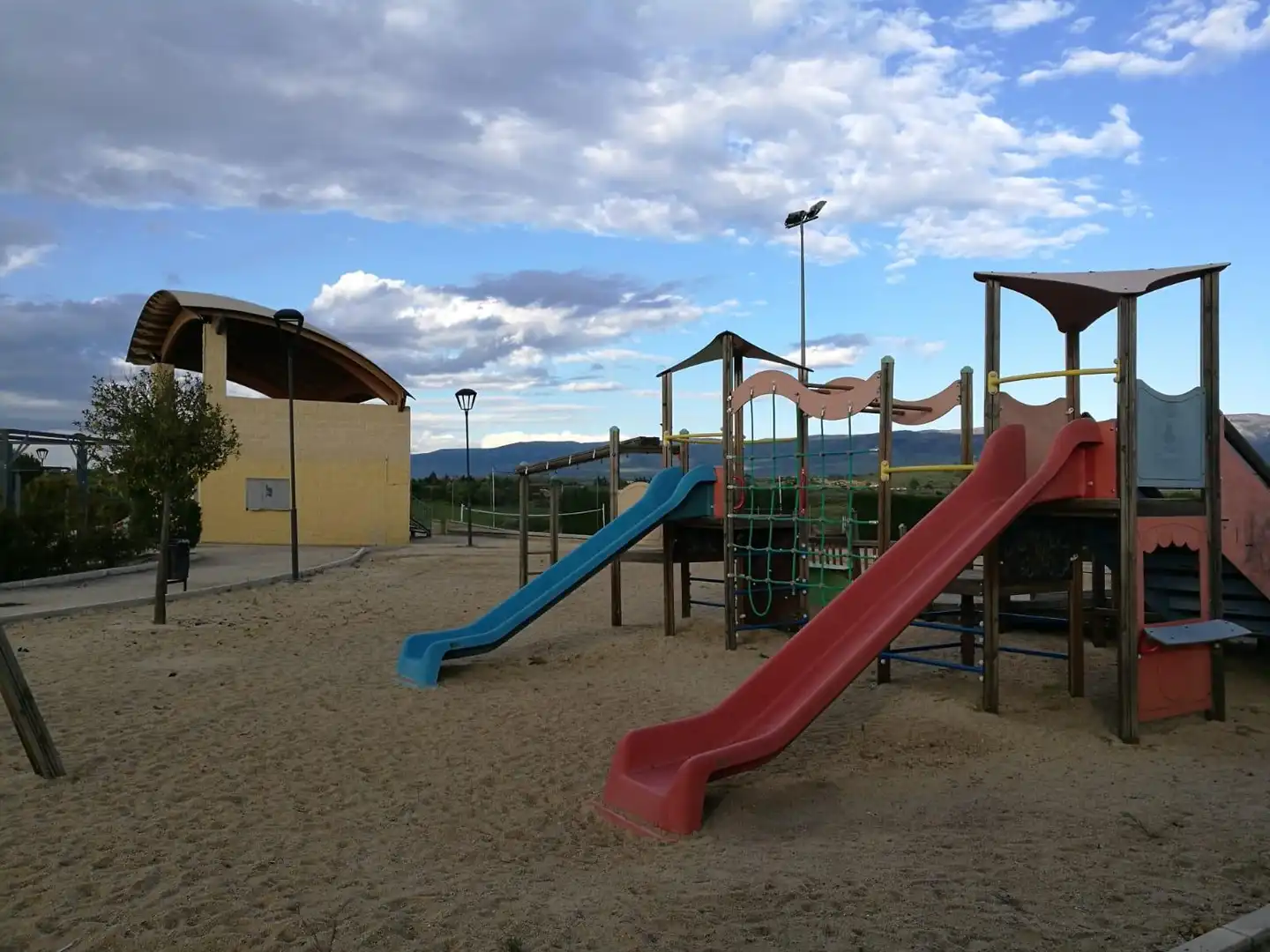 Aparcament de Terreny industrial en venda en La Lastrilla 