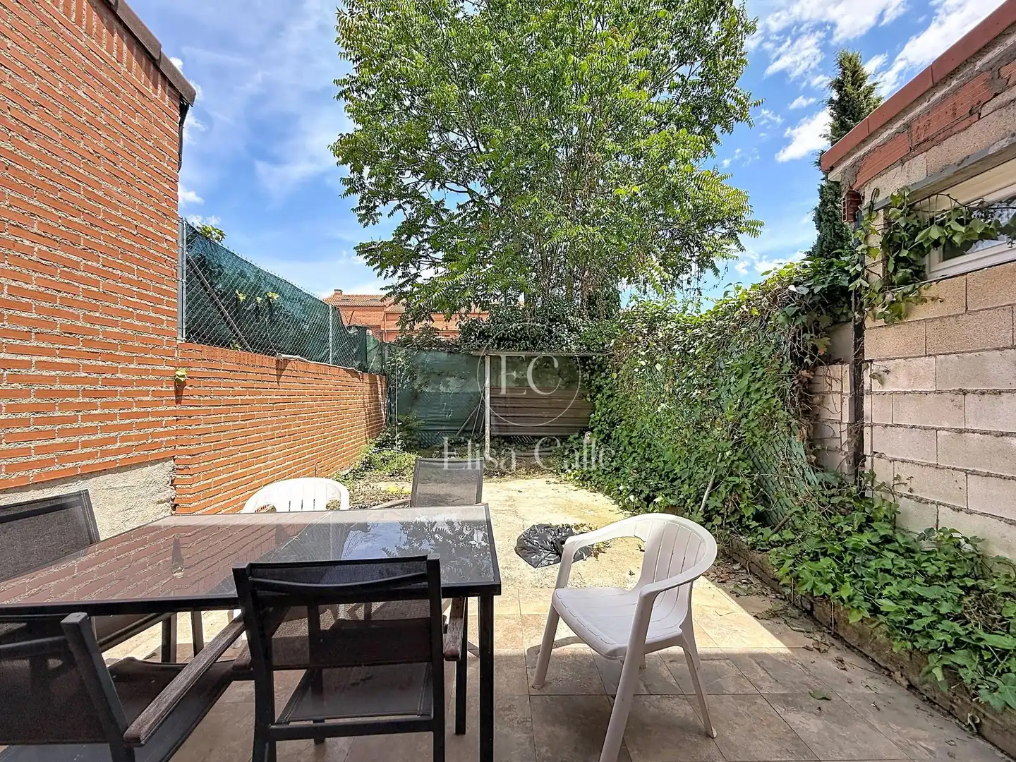 Garten von Einfamilien-Reihenhaus zum Verkauf in Daganzo de Arriba mit Klimaanlage, Heizung und Privatgarten