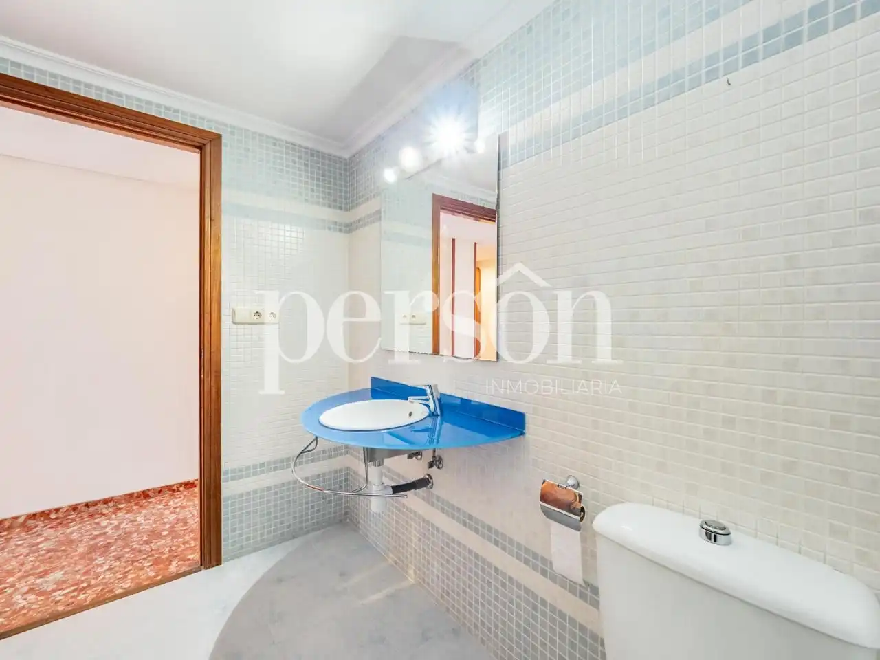 Baño de Piso de alquiler en Valencia con Aire acondicionado, Parquet y Amueblado