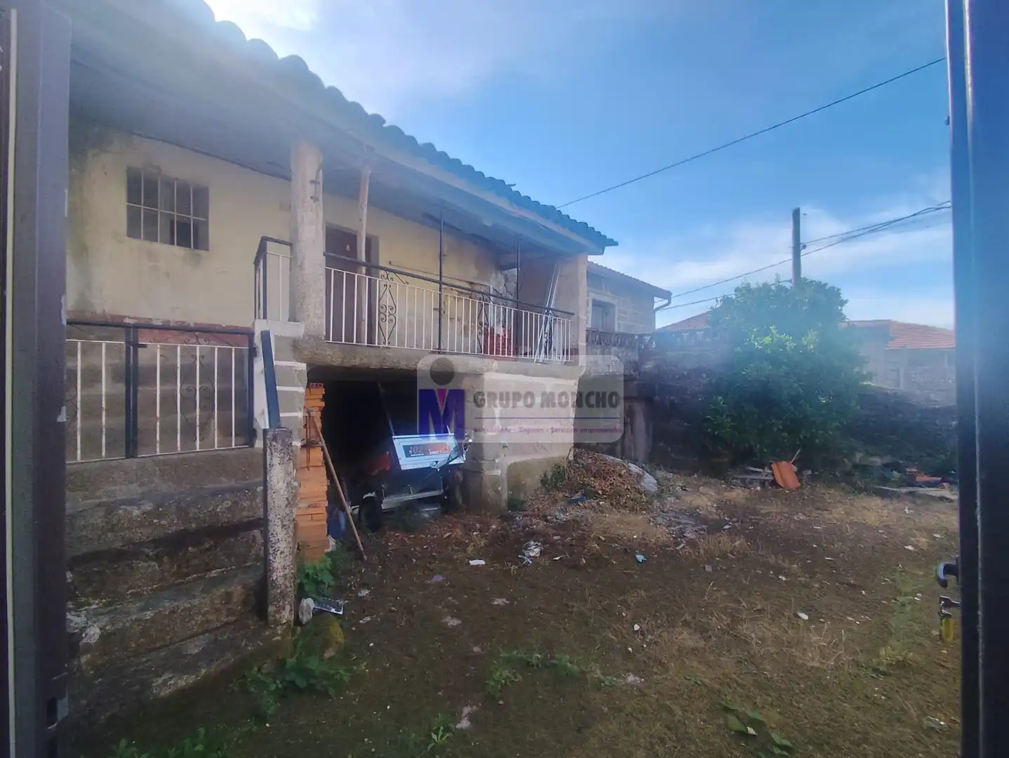 Houses for sale in A Merca    with Private garden