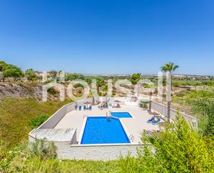 Exterior view of House or chalet for sale in Guardamar del Segura  with Air Conditioner, Terrace and Swimming Pool