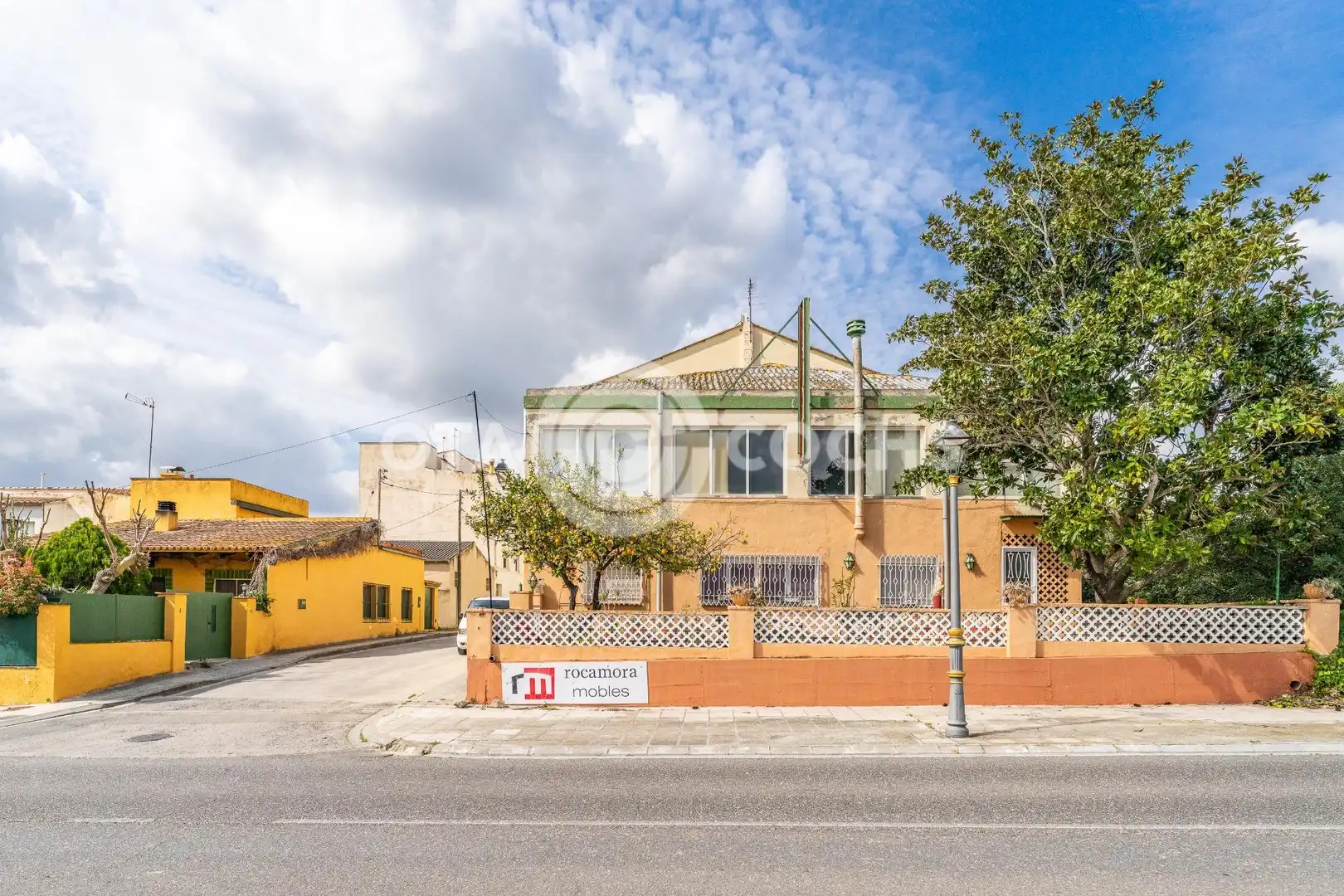 Exterior view of Industrial buildings for sale in Vallmoll