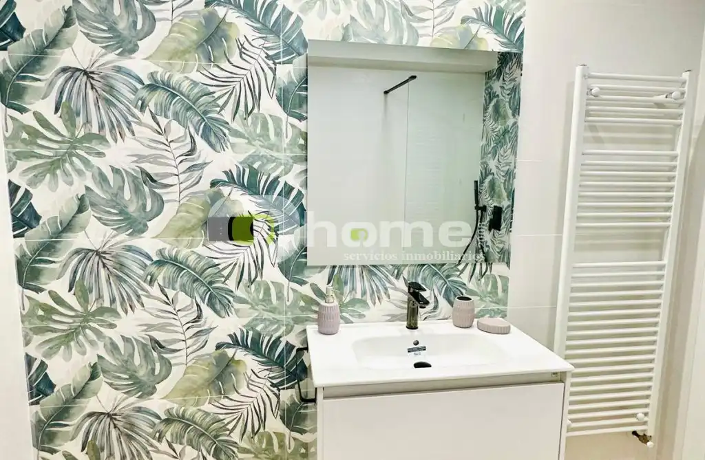 Bathroom of Flat for sale in Zamora Capital   with Heating, Terrace and Furnished
