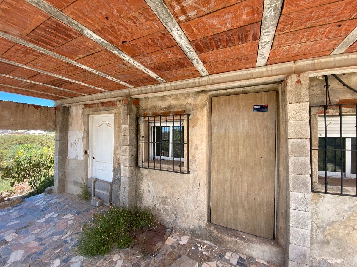 Vista exterior de Casa o xalet en venda en Crevillent amb Jardí privat