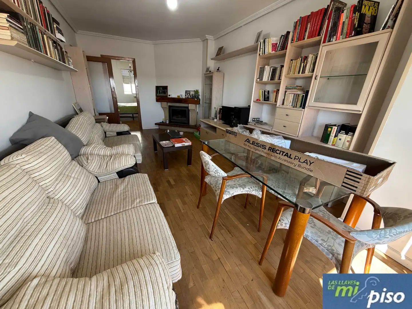 Living room of Flat for sale in Montemayor de Pililla  with Heating, Parquet flooring and Terrace
