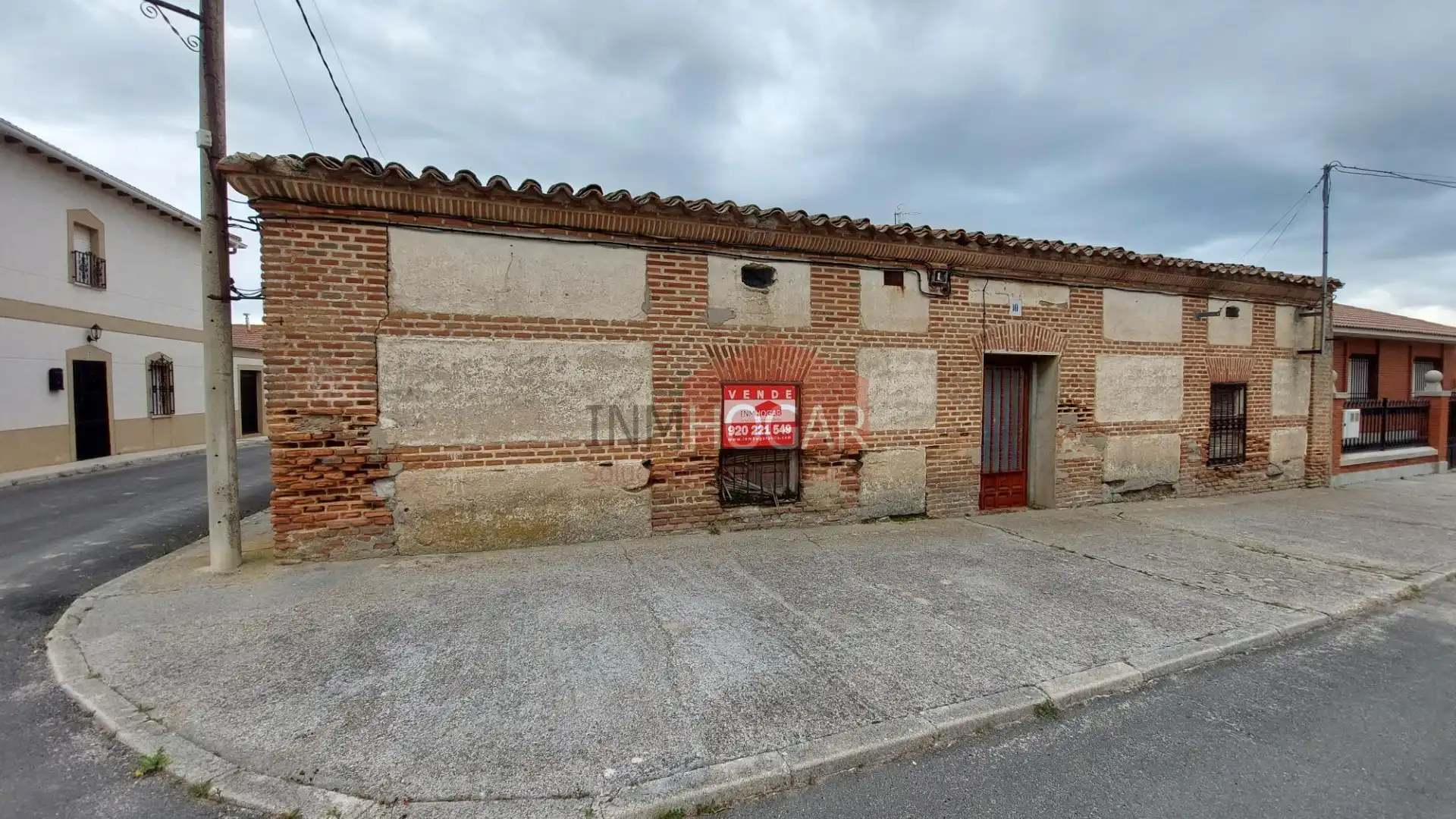 Vista exterior de Casa o chalet en venta en Muñosancho con Terraza y Balcón