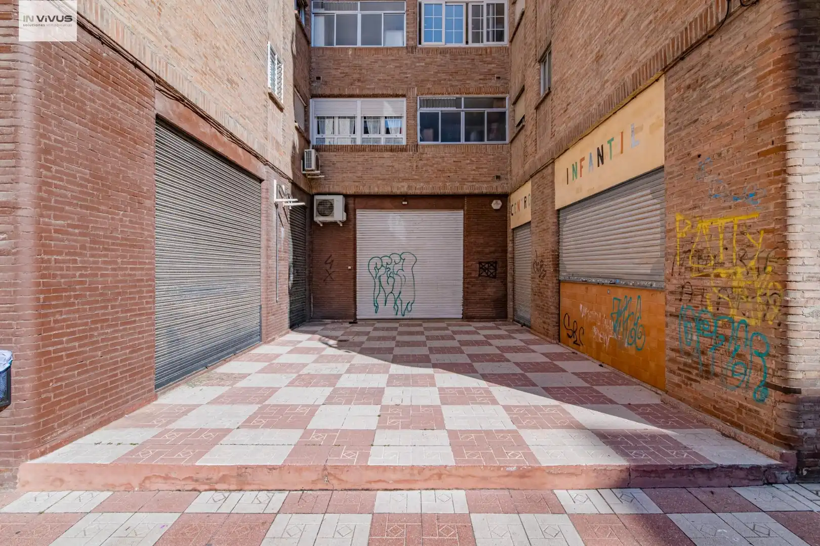 Local de lloguer a Calle MOZART, Fígares