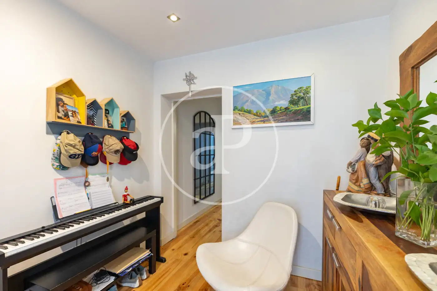 Flat for sale in Barcelona  with Air Conditioner and Heating