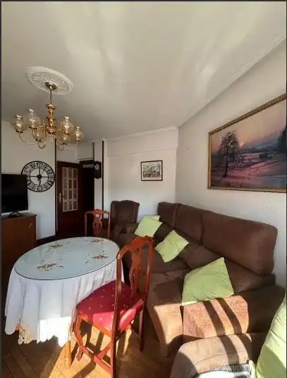 Living room of Flat for sale in Etxebarri  with Heating and Storage room