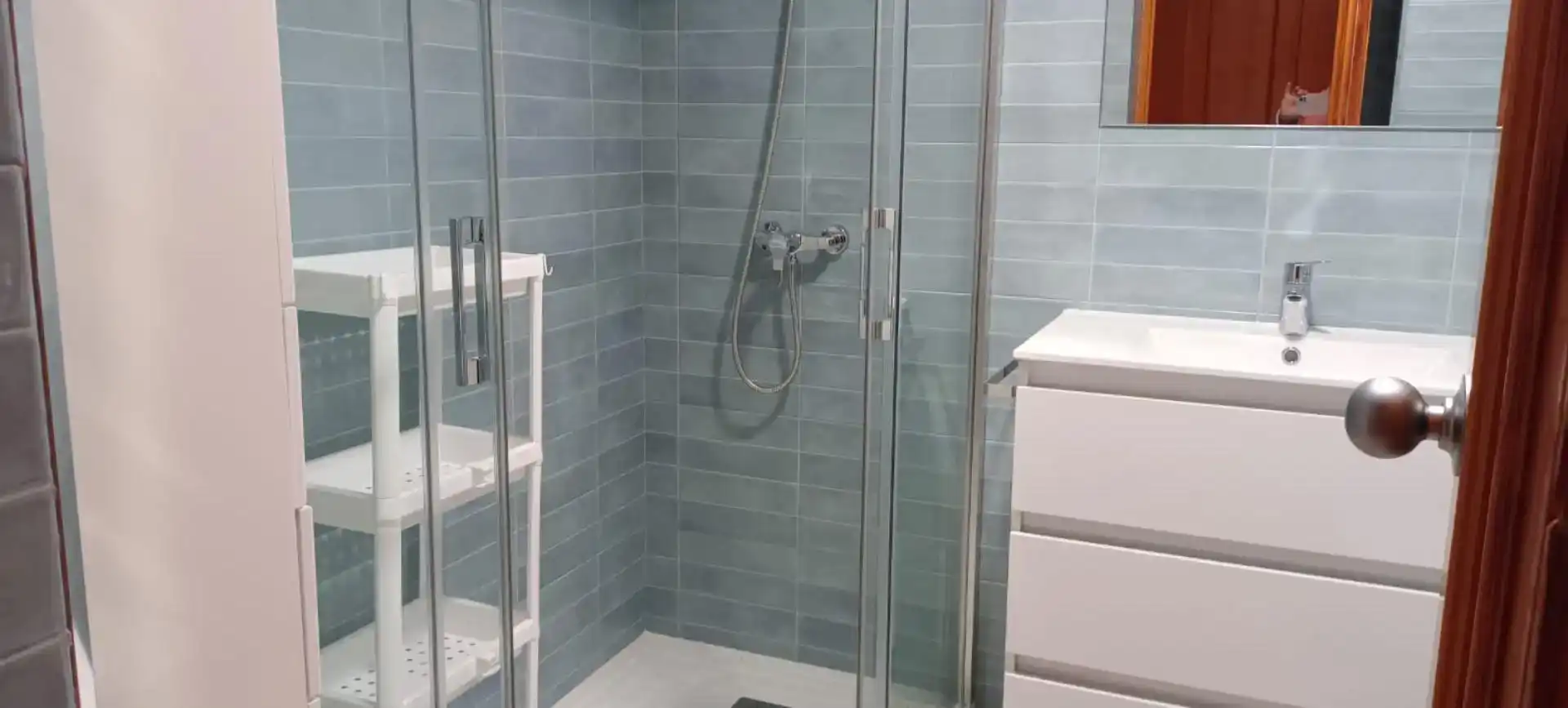 Bathroom of Flat for share in Granada  with Furnished, Oven and Washing machine