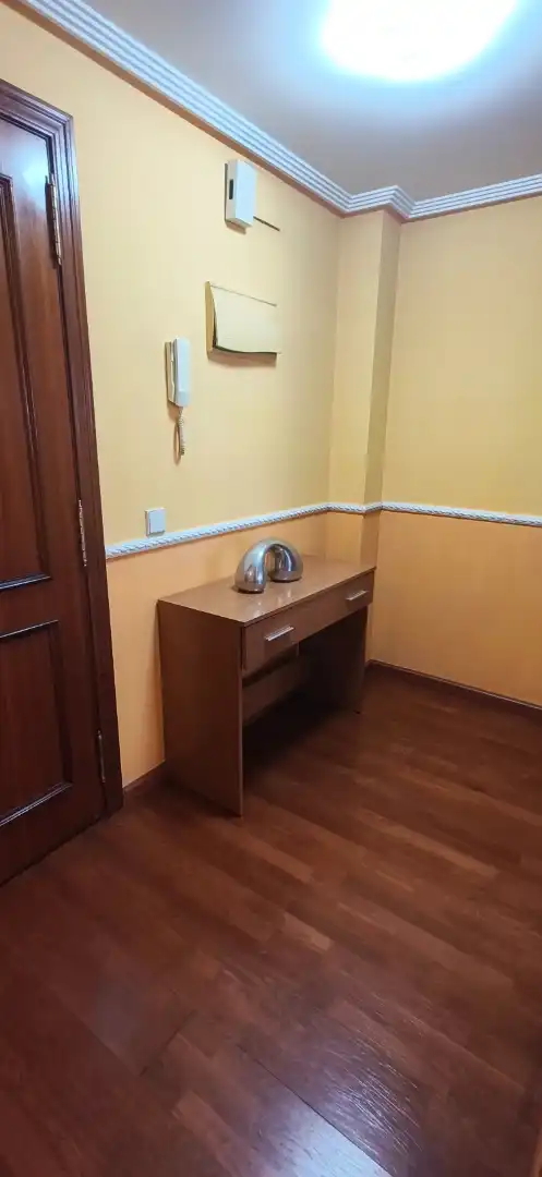 Piso de alquiler en Burgos con Calefacción, Parquet y Terraza