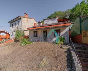 Vista exterior de Casa o xalet en venda en Mieres (Asturias) amb Terrassa