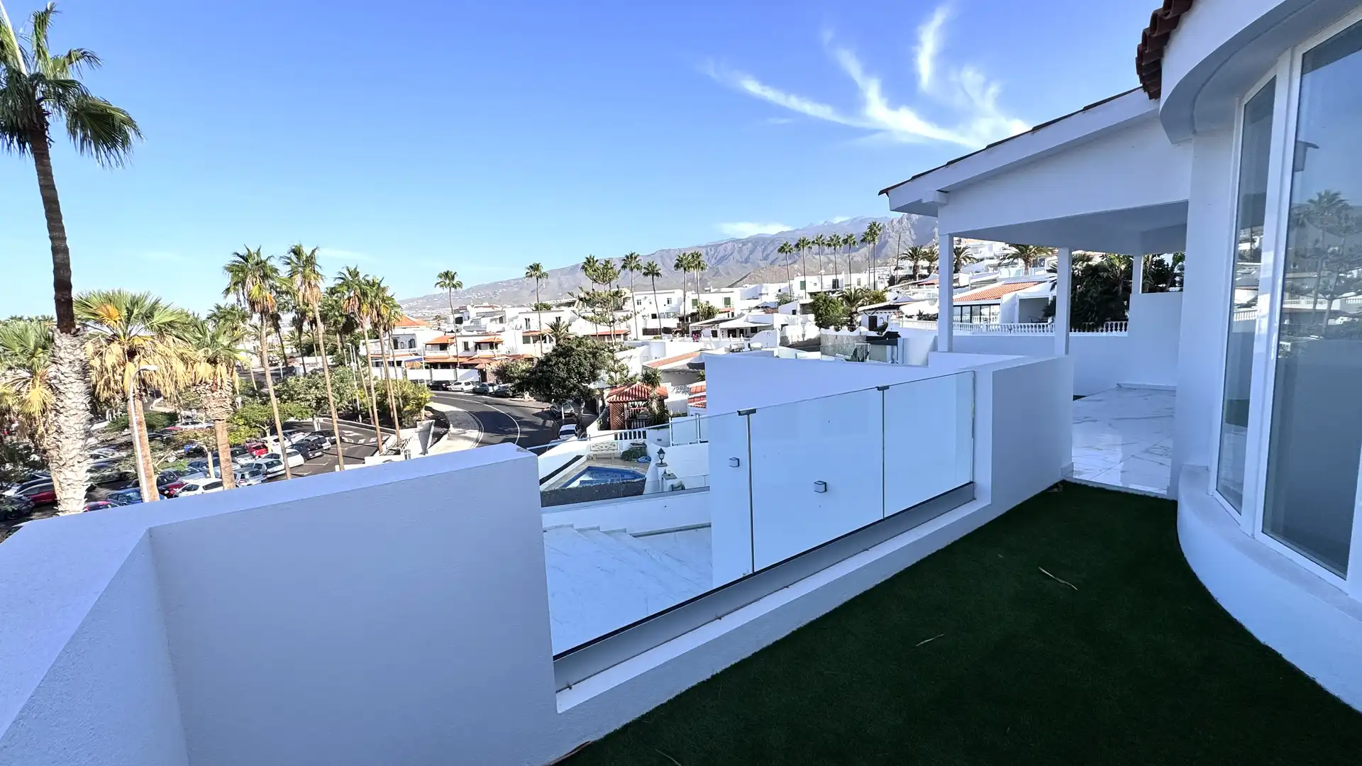 Vista exterior de Casa o chalet en venta en Adeje con Aire acondicionado, Jardín privado y Terraza