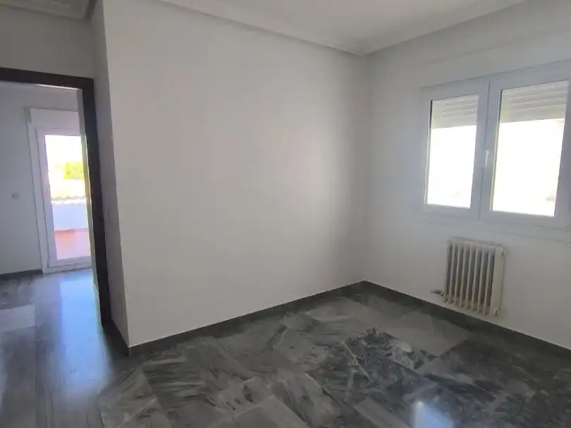 Schlafzimmer von Wohnung zur Miete in Ciudad Real Capital mit Terrasse und Balkon