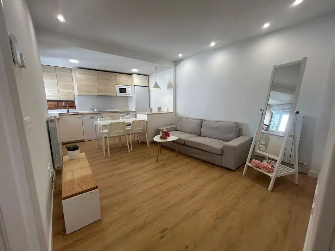 Sala de estar de Piso en venta en Vitoria - Gasteiz con Calefacción, Terraza y Trastero