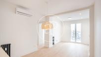 Living room of Flat for sale in  Madrid Capital  with Air Conditioner, Heating and Terrace