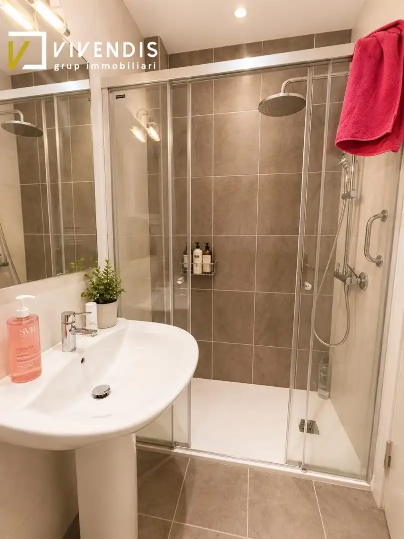 Baño de Piso en venta en Lleida con Aire acondicionado y Calefacción