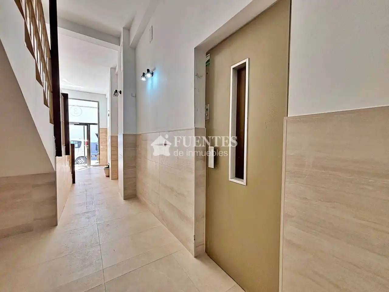 Piso en venta en Alicante / Alacant con Terraza y Amueblado