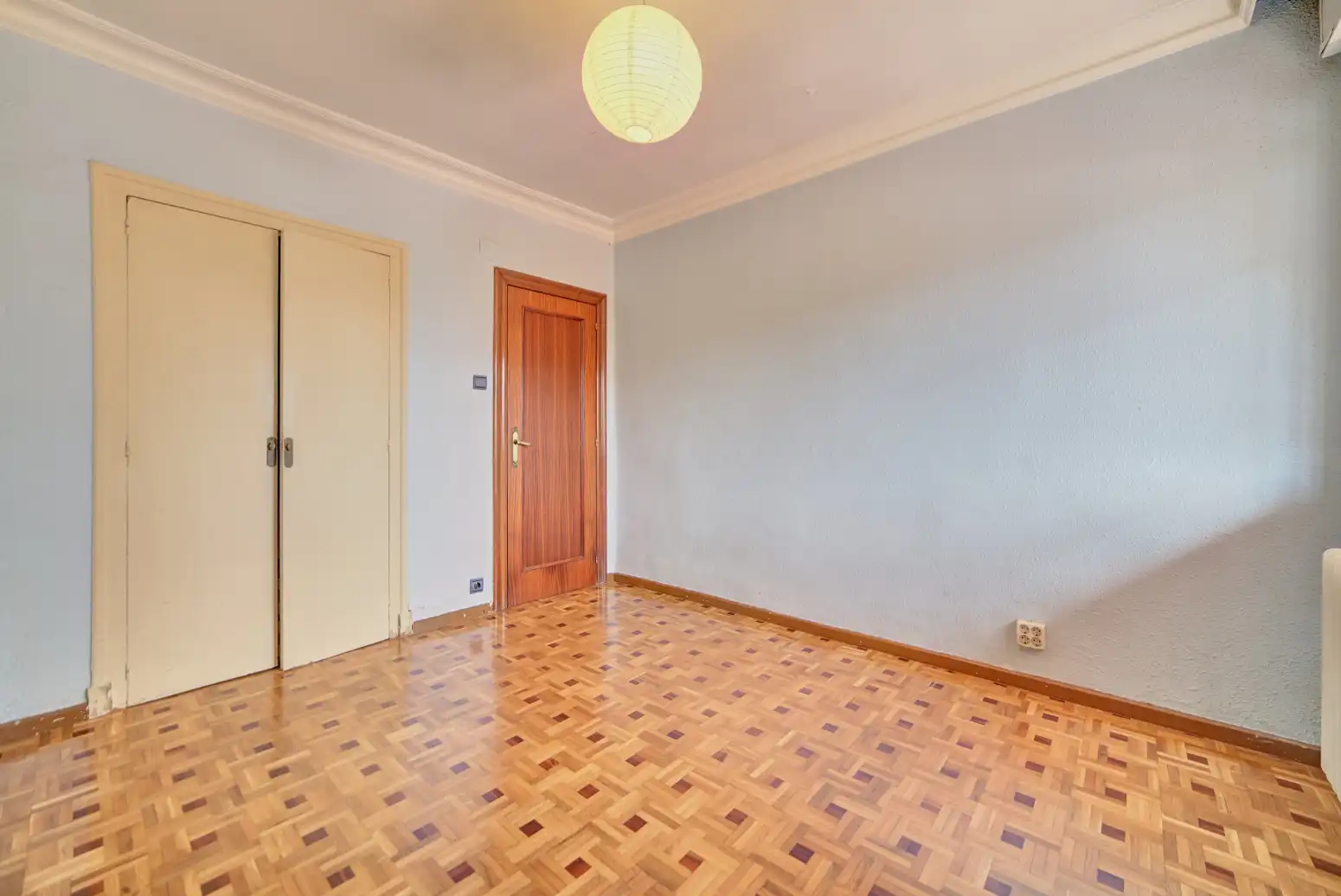 Dormitori de Pis en venda en  Pamplona / Iruña amb Calefacció, Parquet i Terrassa