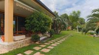 Garden of House or chalet for sale in Chiva  with Air Conditioner and Swimming Pool