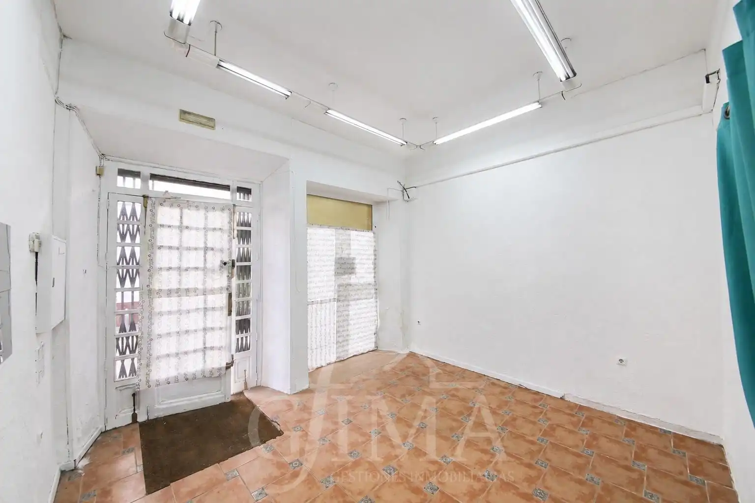 Local comercial de lloguer a Tomelloso