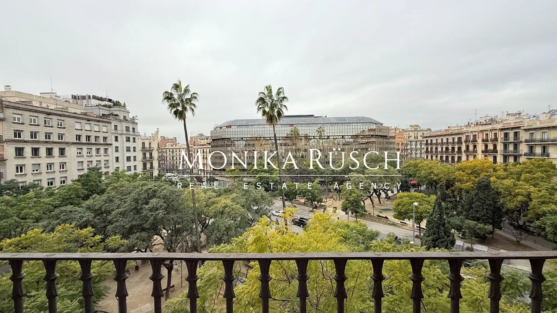 Vista exterior de Piso en venta en Barcelona con Aire acondicionado y Calefacción