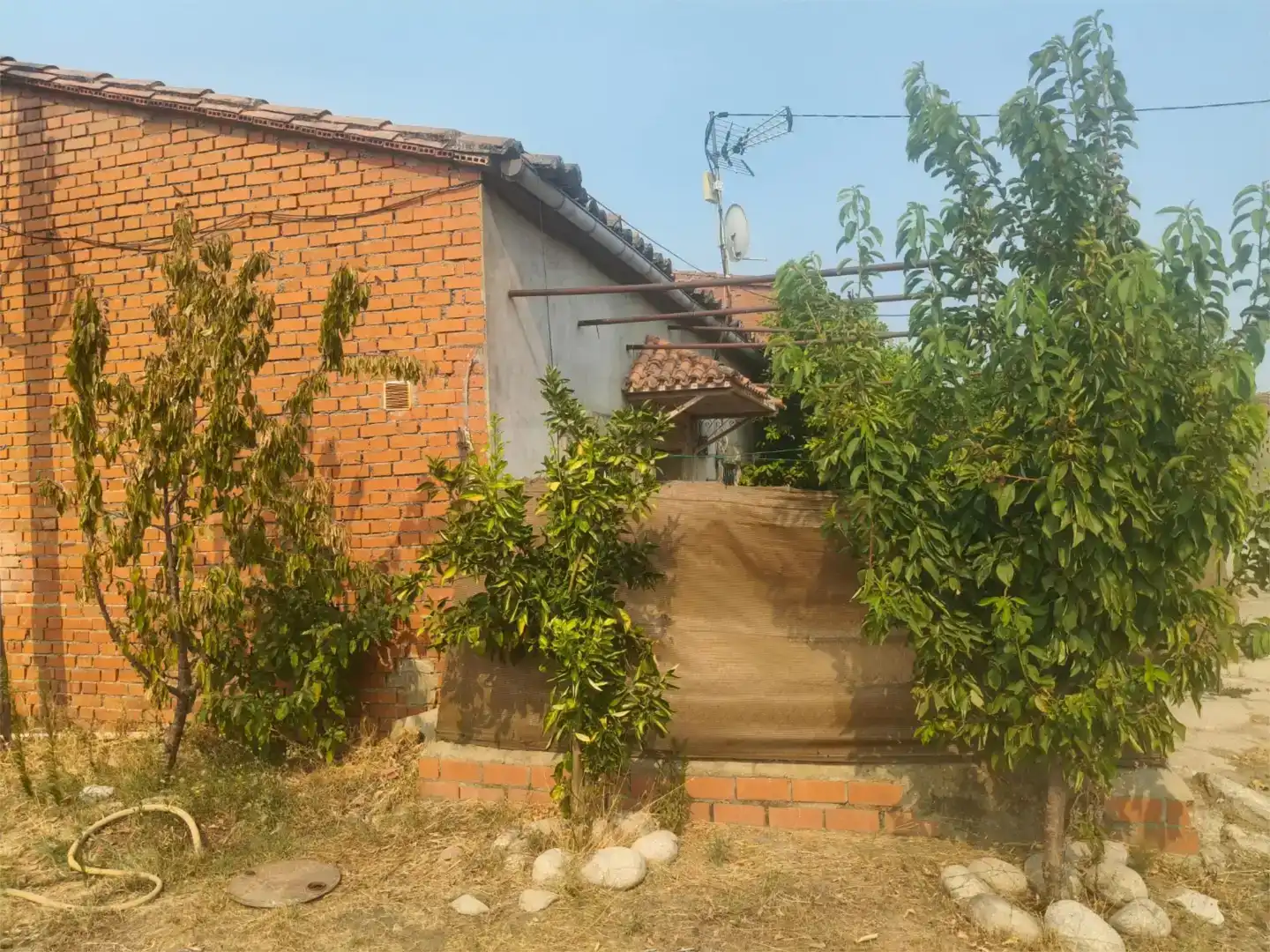 Finca rústica en venda en Jarandilla de la Vera amb Aire condicionat, Jardí privat i Moblat