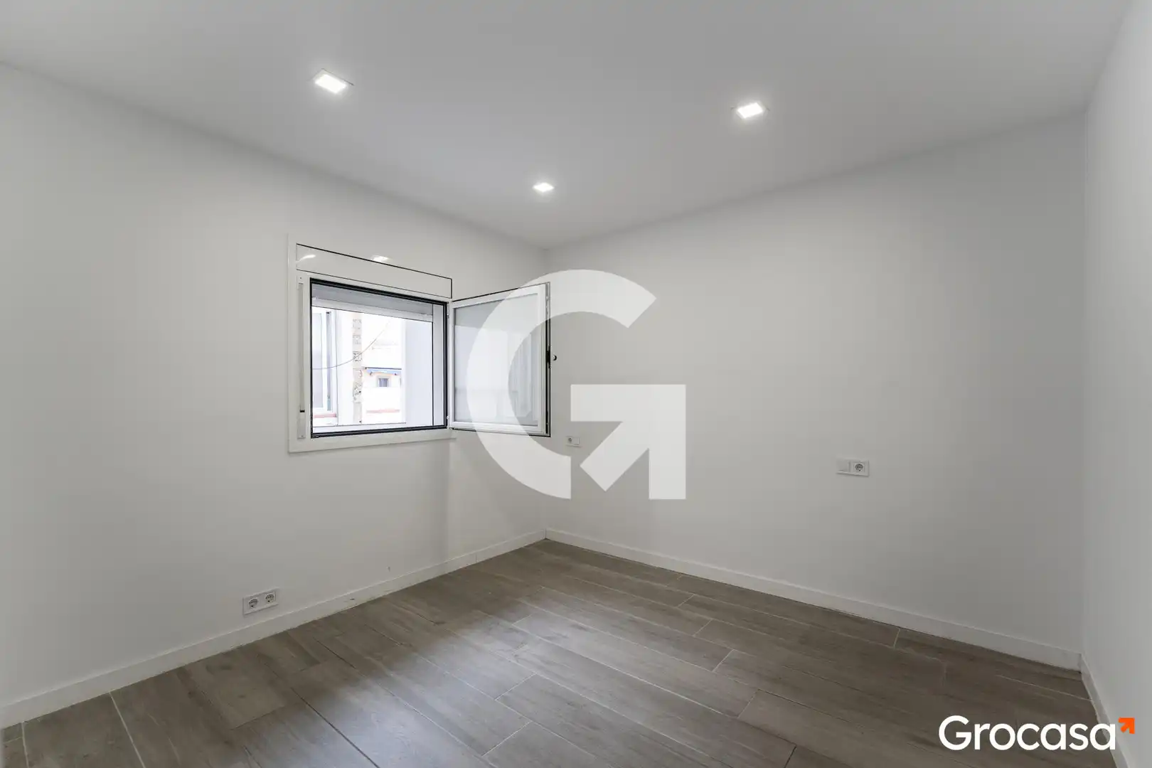 Habitación de Piso en venta en L'Hospitalet de Llobregat con Aire acondicionado, Calefacción y Horno