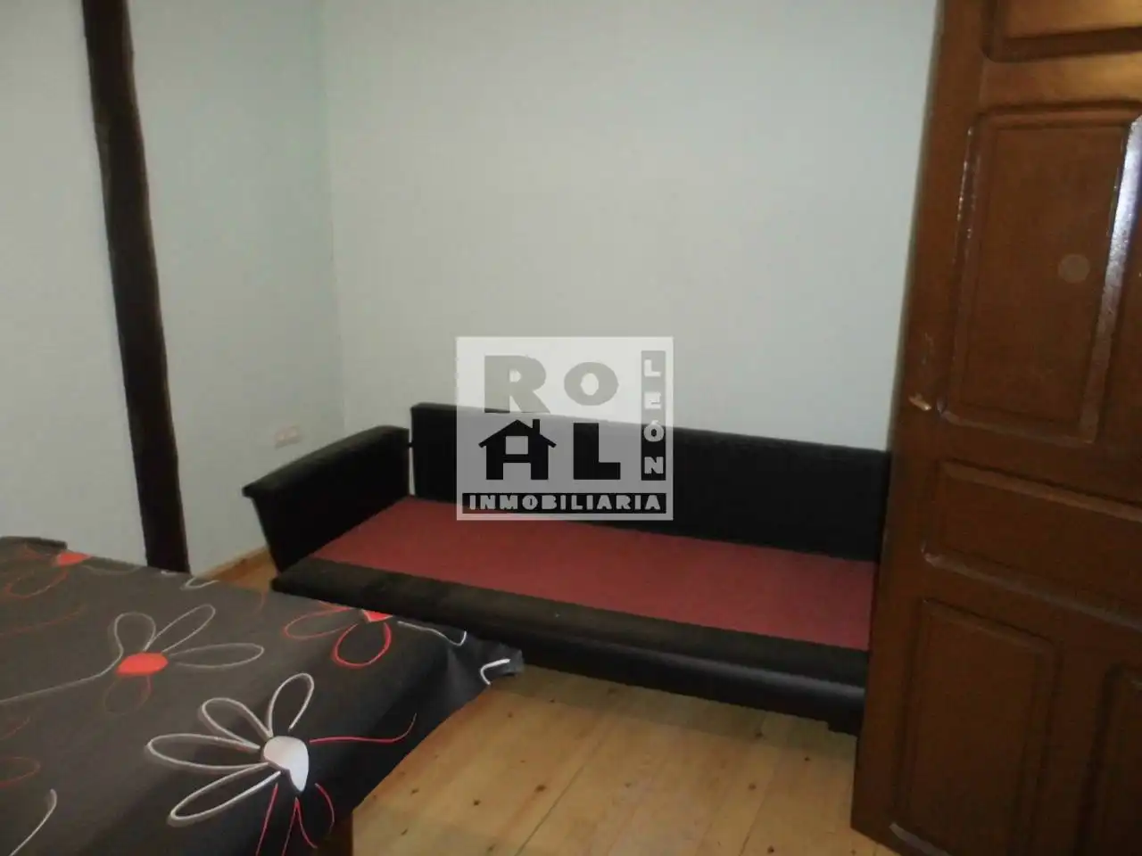 Dormitori de Casa o xalet en venda en Valdefresno amb Jardí privat