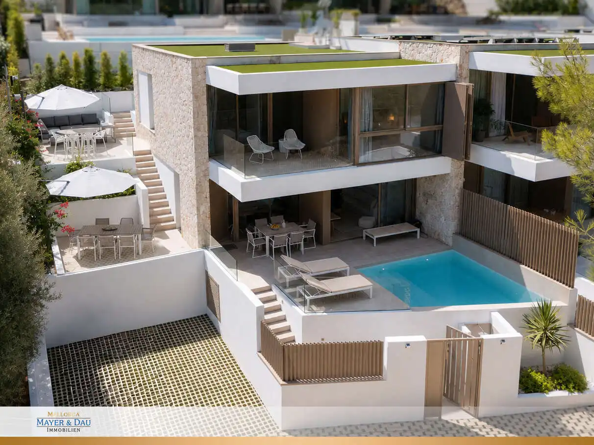 Außenansicht von Einfamilien-Reihenhaus zum Verkauf in Capdepera mit Klimaanlage, Terrasse und Möbliert
