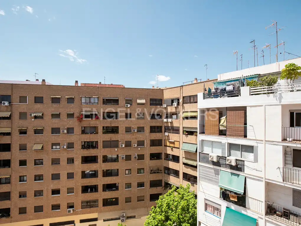 Exterior view of Flat for sale in Valencia  with Air Conditioner, Heating and Balcony