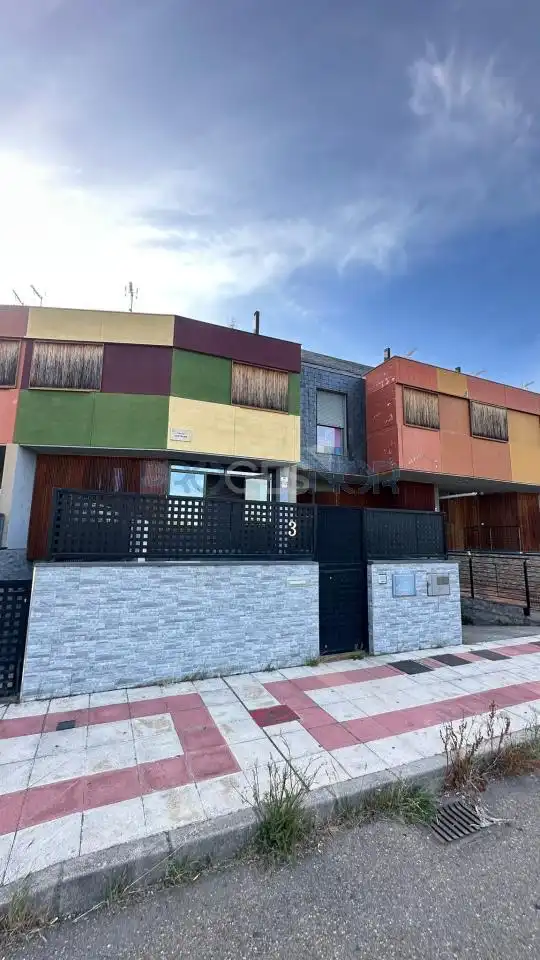 Adossat amb terrassa en venda a San Andrés del Rabanedo pueblo, imagen 3