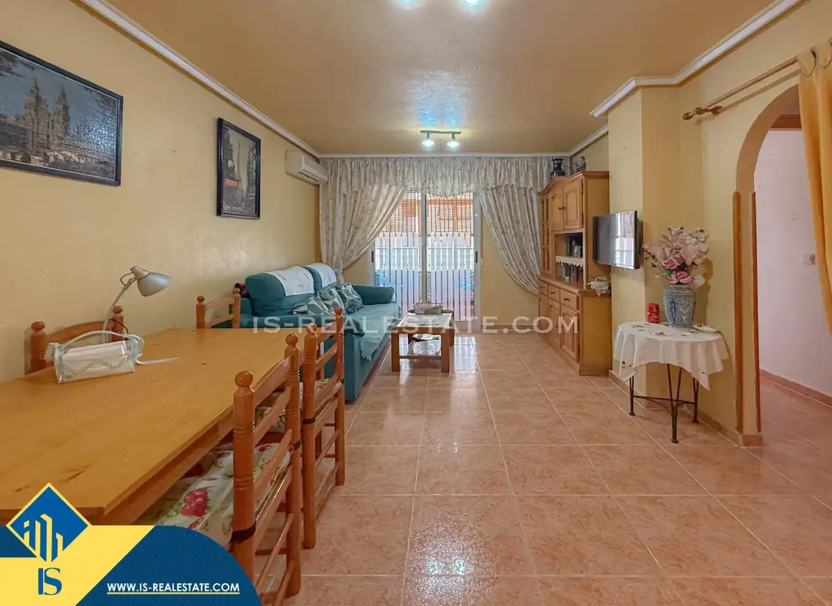 Apartamento con piscina en venta en Nueva Torrevieja - Aguas Nuevas