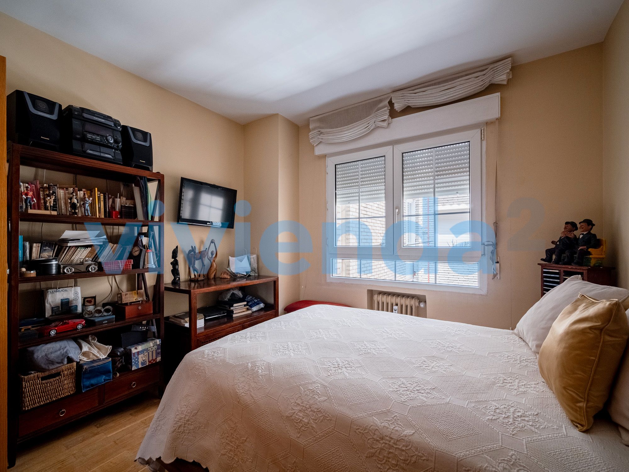 Bedroom of Flat for sale in  Madrid Capital  with Air Conditioner, Heating and Balcony