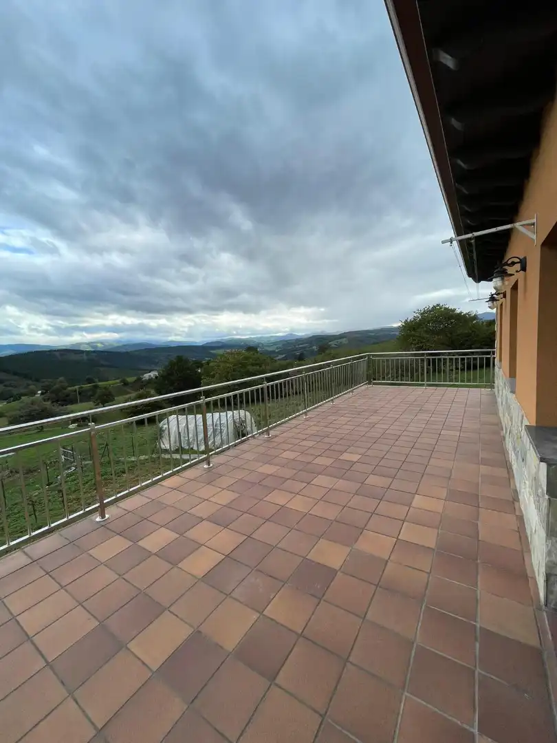 Terraza de Finca rústica de alquiler en Tineo con Calefacción, Jardín privado y Parquet