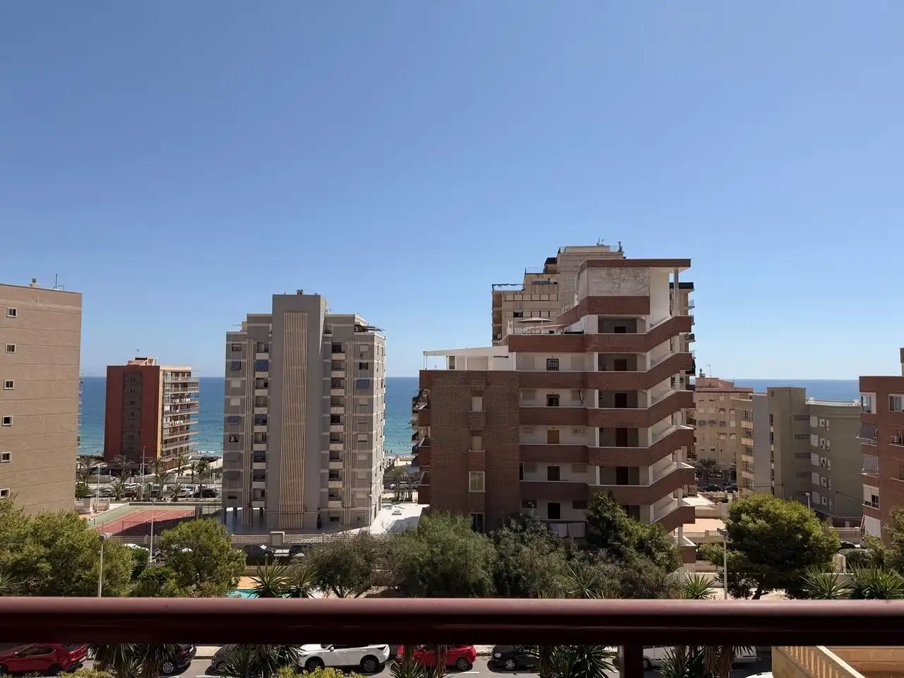 Vista exterior de Piso en venta en Elche / Elx con Aire acondicionado, Jardín privado y Terraza