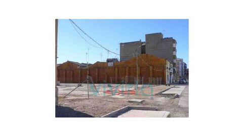 SUELOS en AV DE LES CENDROSSES, SUECA