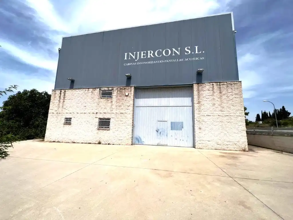 Nau industrial en venda a Calle Ametllers, Rodonyà