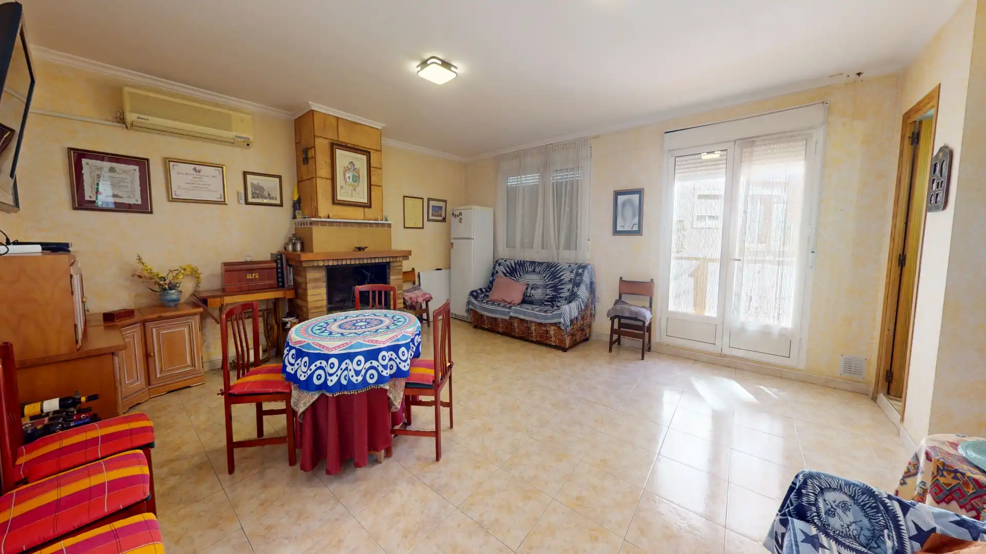 Wohnzimmer von Wohnung zum Verkauf in Sax mit Klimaanlage, Terrasse und Balkon