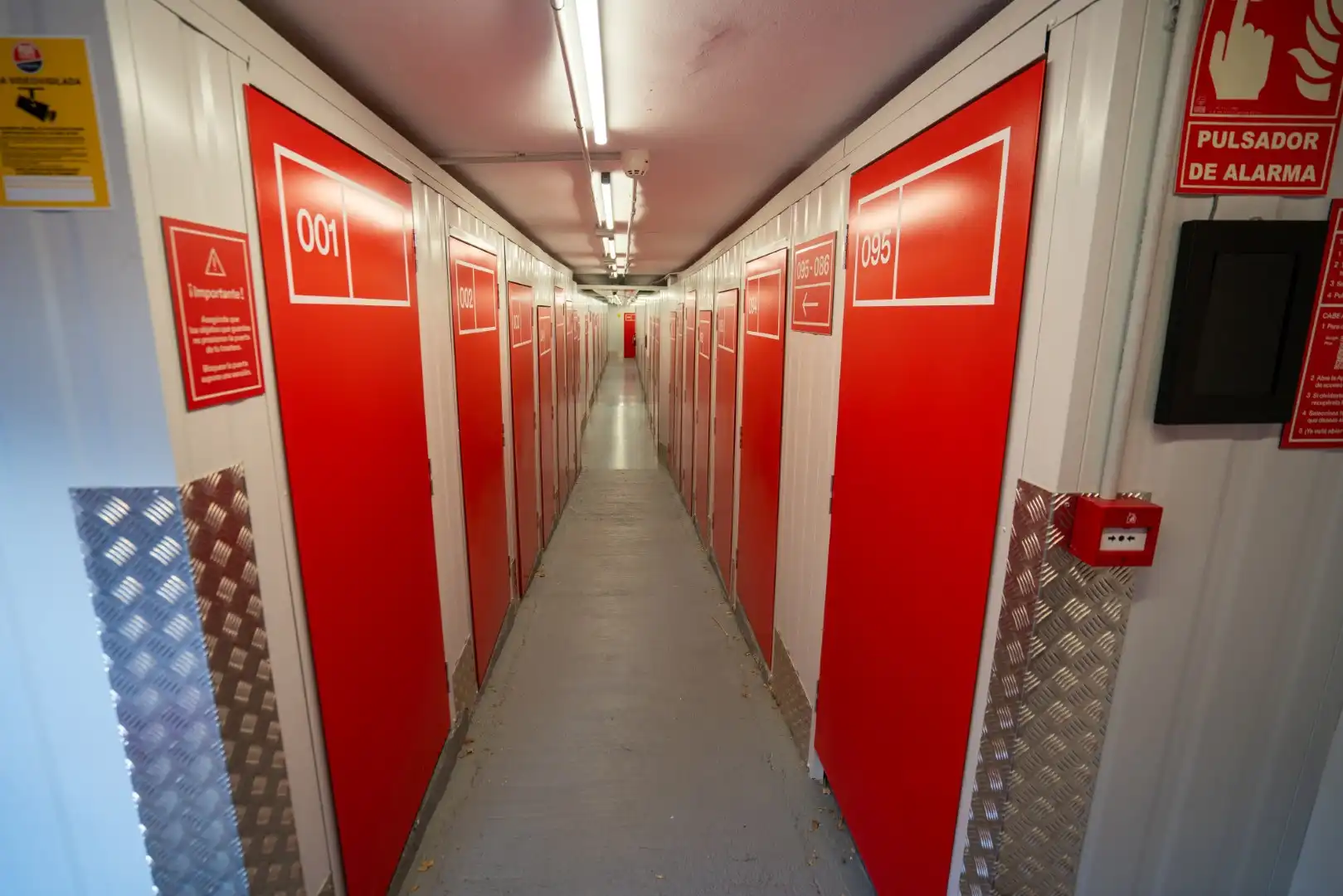 Storage room for rent in Barcelona  with Alarm
