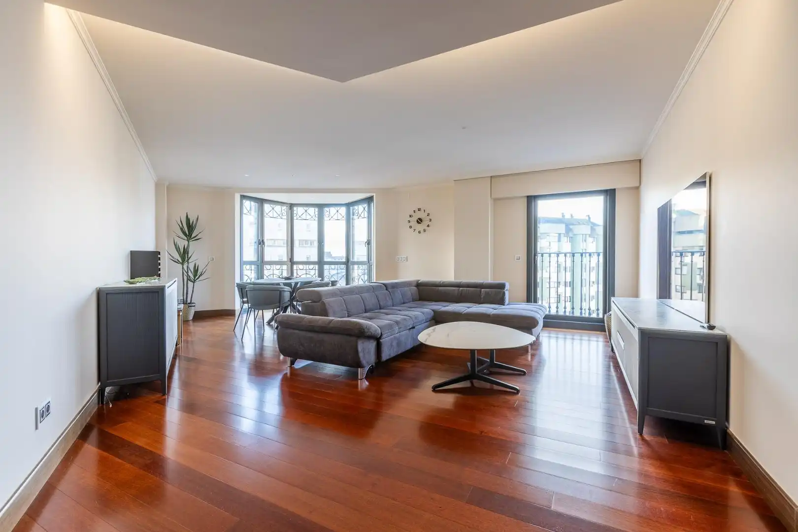 Sala de estar de Piso en venta en A Coruña Capital  con Calefacción, Jardín privado y Trastero